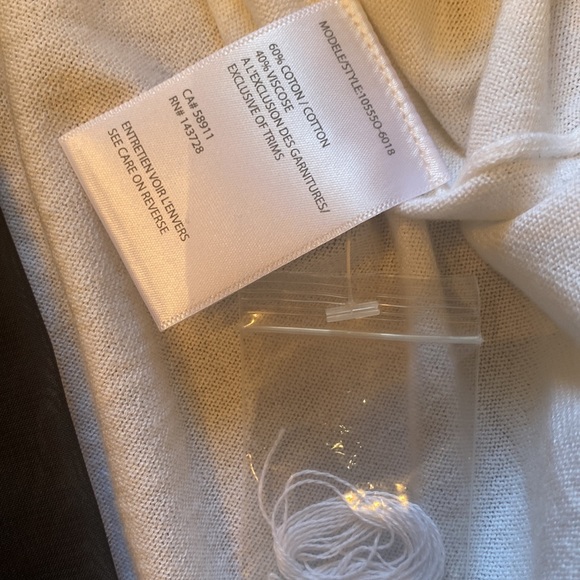 Women’s Tribal White Zippered Back Sweater - Picture 7 of 9